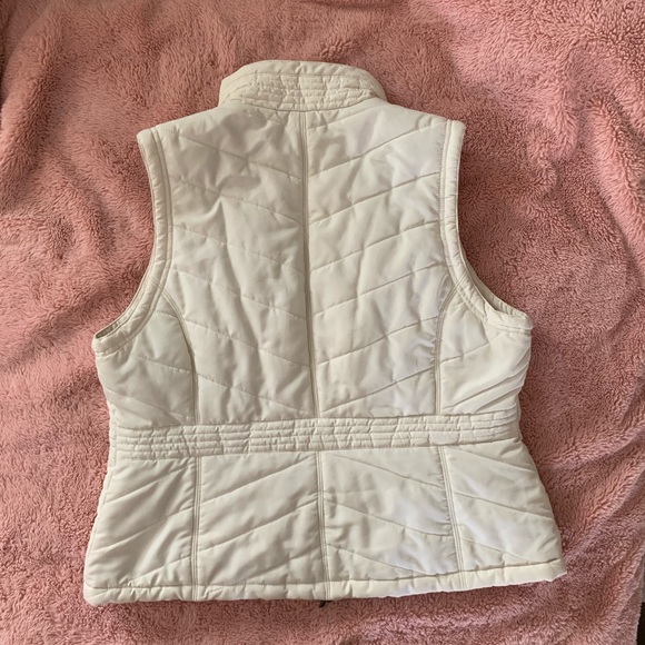 Vest - Picture 3 of 4